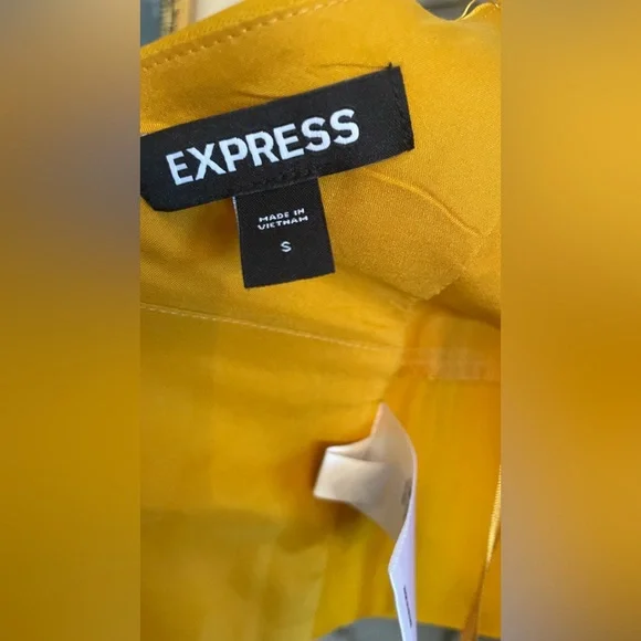 Express Golden Halter Top - Picture 7 of 8